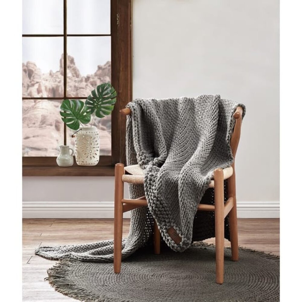 Frye Lord & Taylor NEW Gray Chunky Knit Cozy Warm 50x60 Throw Blanket